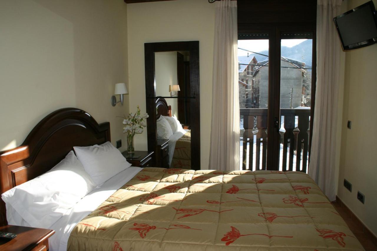 Apartamentos Les Picardes เอสปอต ภายนอก รูปภาพ