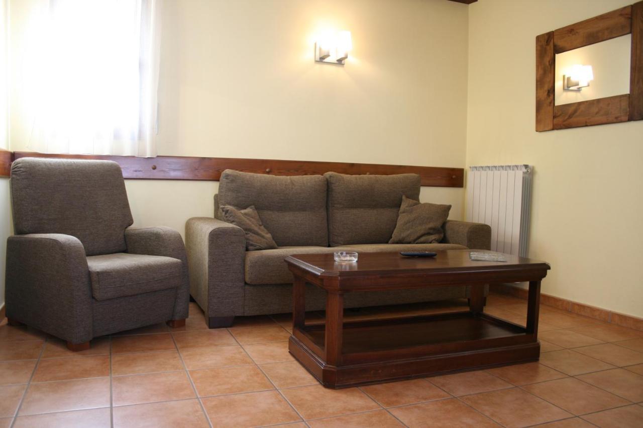 Apartamentos Les Picardes เอสปอต ภายนอก รูปภาพ