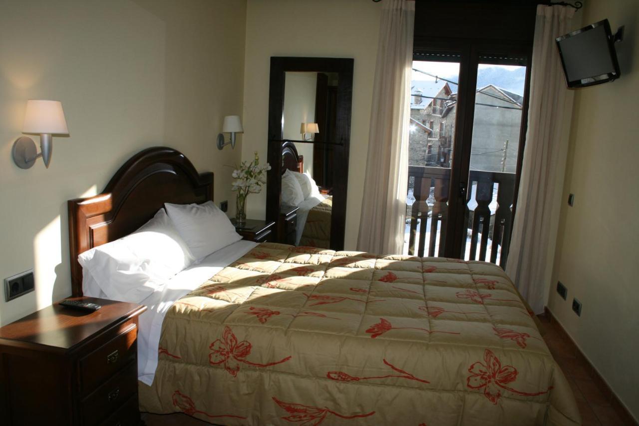Apartamentos Les Picardes เอสปอต ภายนอก รูปภาพ