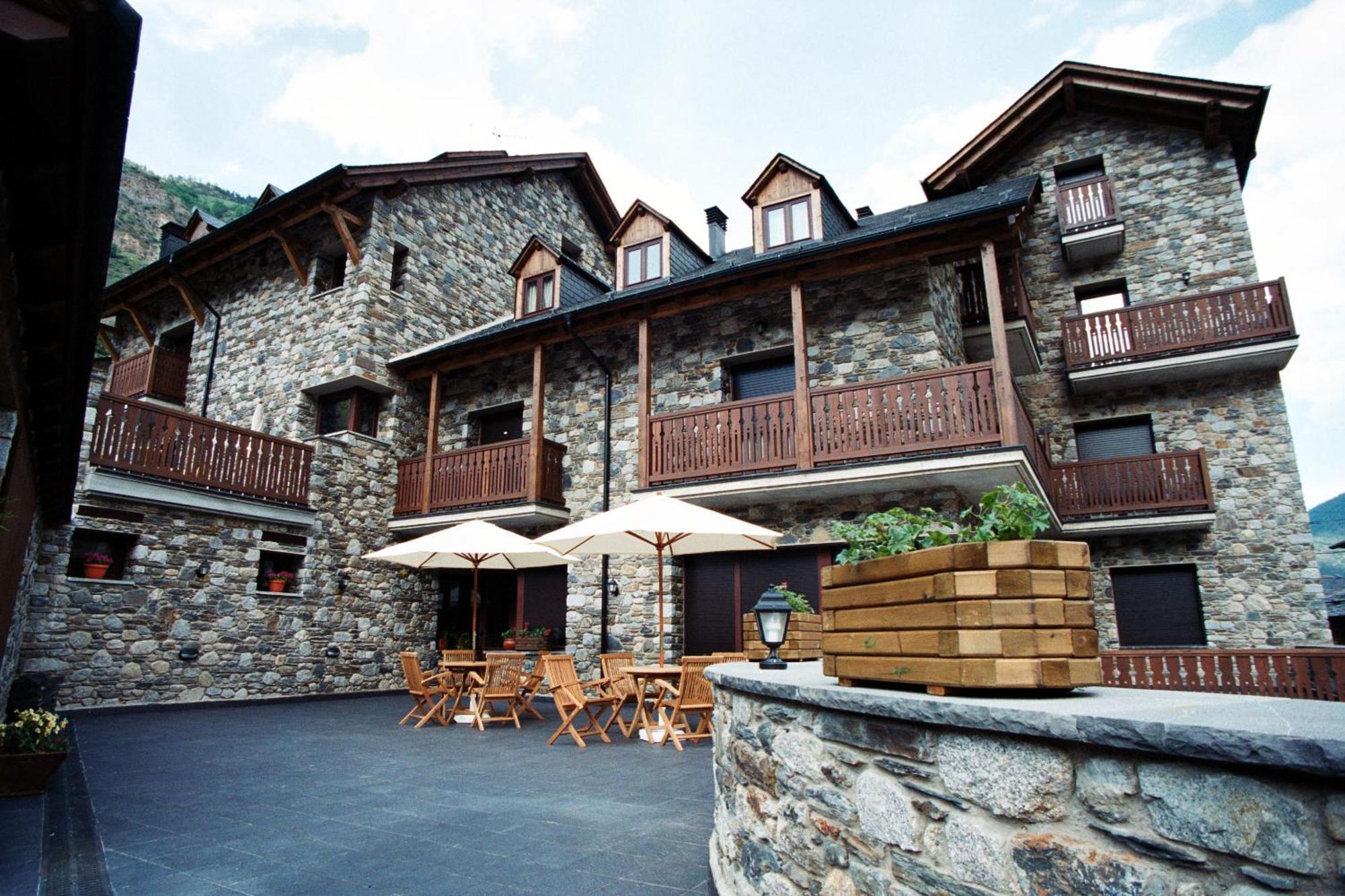 Apartamentos Les Picardes เอสปอต ภายนอก รูปภาพ